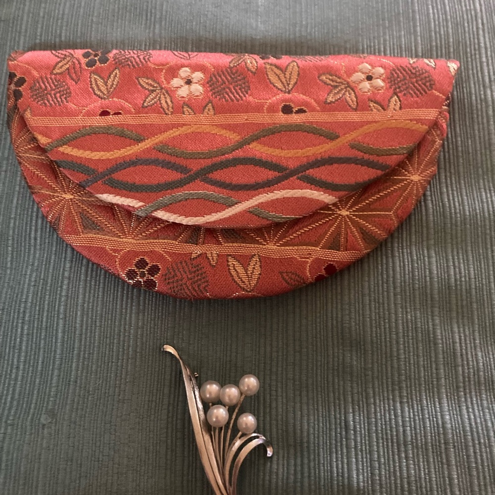 Mikimoto silver bouquet pin - Picture 8 of 8